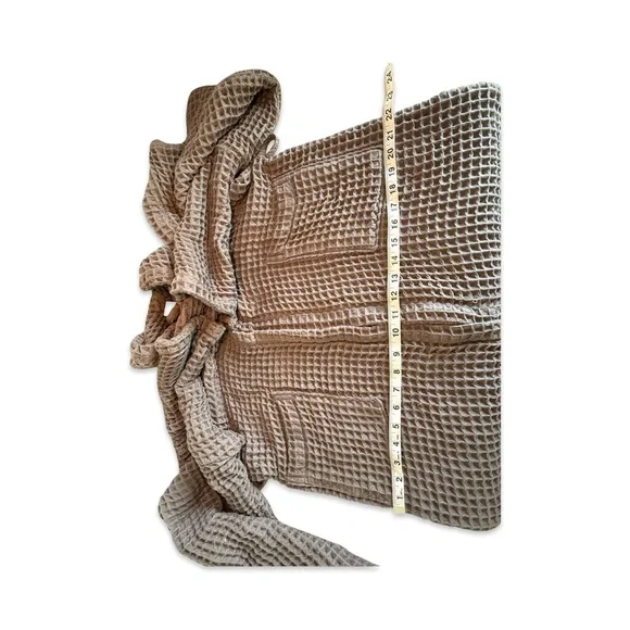 Waffle Hooded Robe Gray Taupe Size L - Gently Used, Cozy! 🛁 - Picture 8 of 9